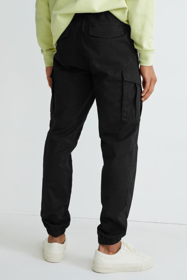 C&A Cargo Regular Fit Lycra® Broek Zwart | YPF-380965